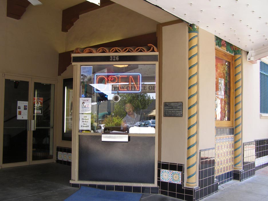 metro 4 cinemas hanford