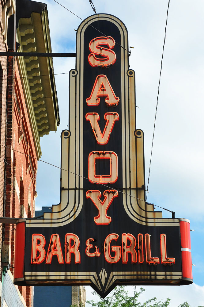 Michigan Signs | RoadsideArchitecture.com