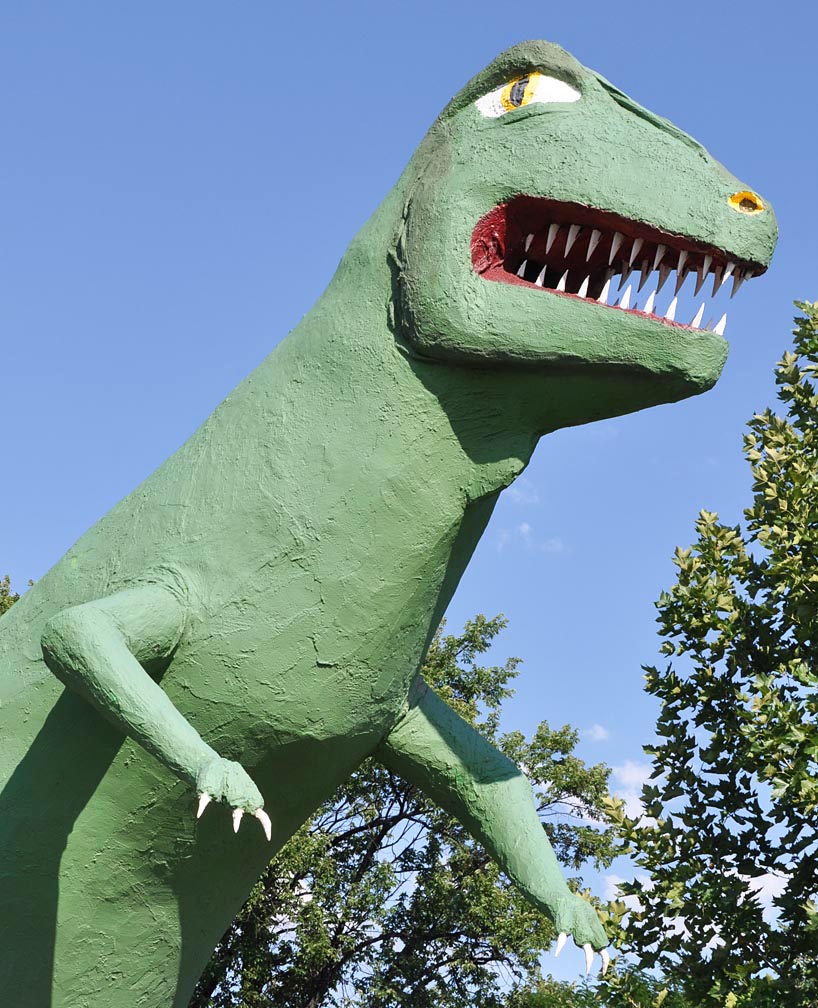 park with dinosaur statues near me