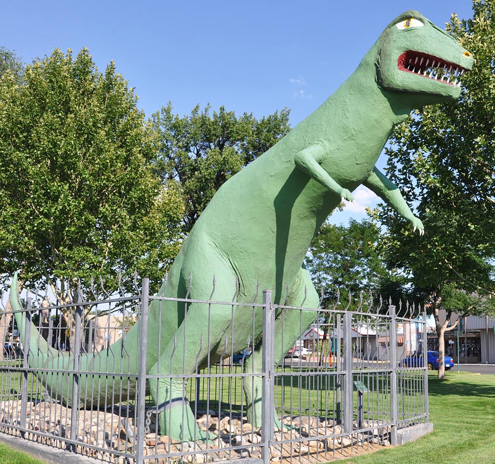 park with dinosaur statues near me
