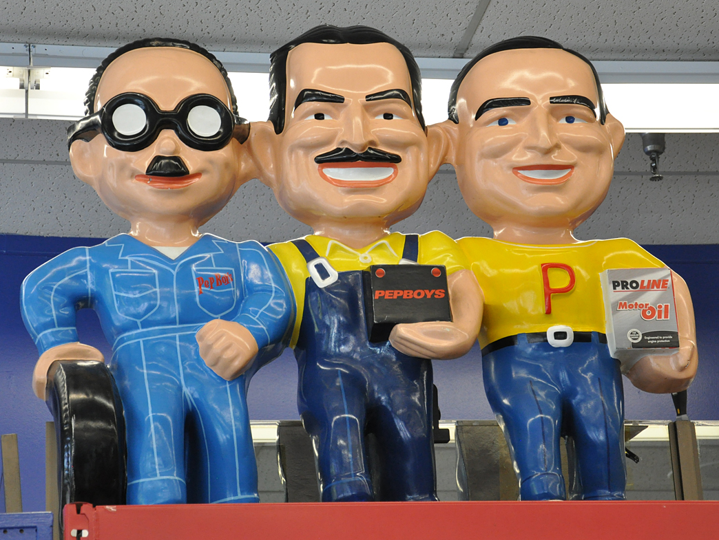 Pep Boys Statues, Signs, and Buildings | RoadsideArchitecture.com