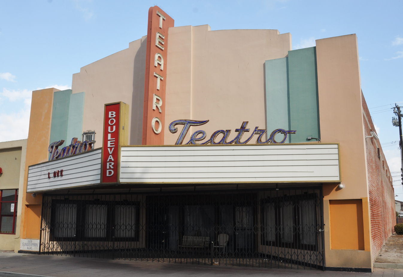 California Movie Theatres
